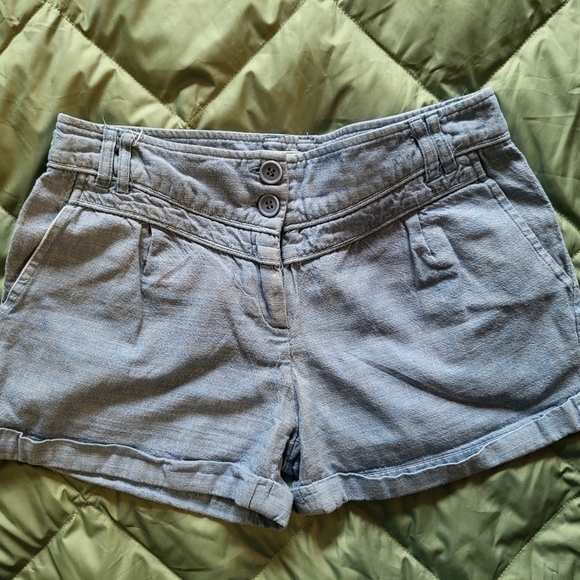 Pleated denim shorts - Picture 1 of 4